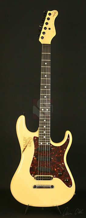 Valley Arts M-Series Standard S-Type (1992) | Ten Guitars